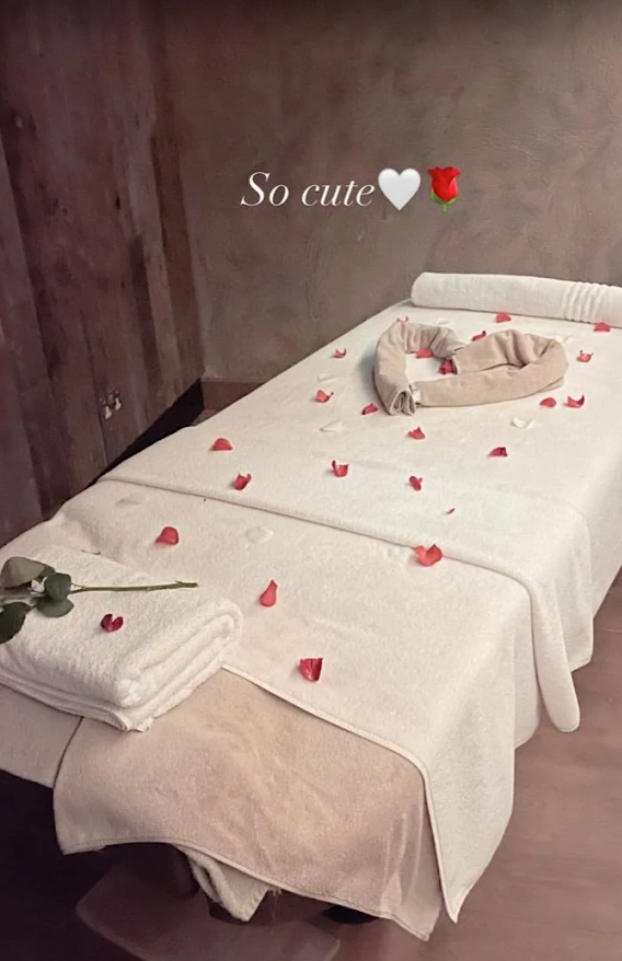 Real Pearl Spa Real Swedish Massage Room with AC